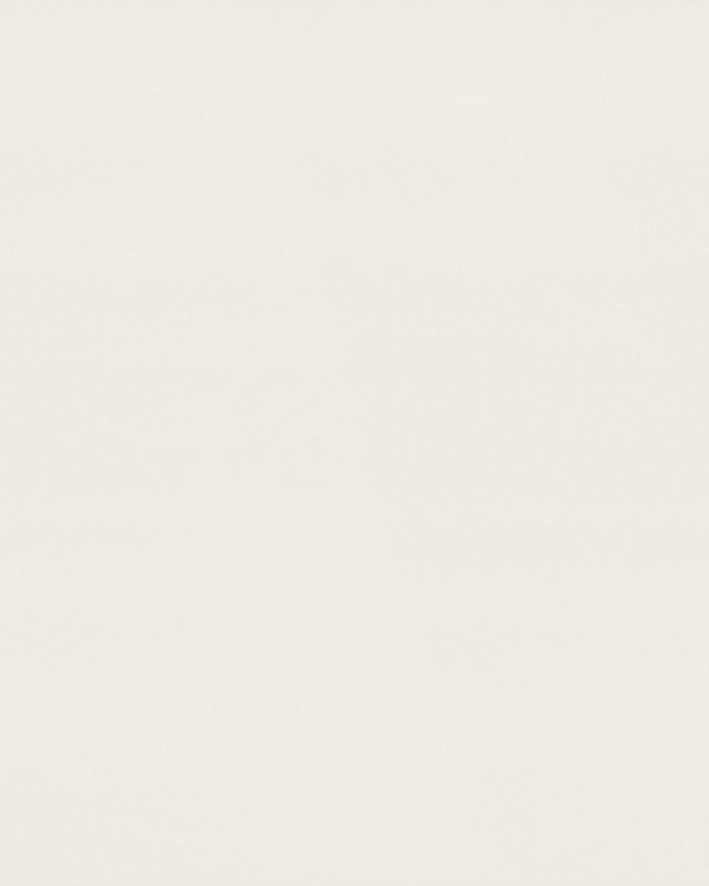 Absolute White quartz slab – polished finish