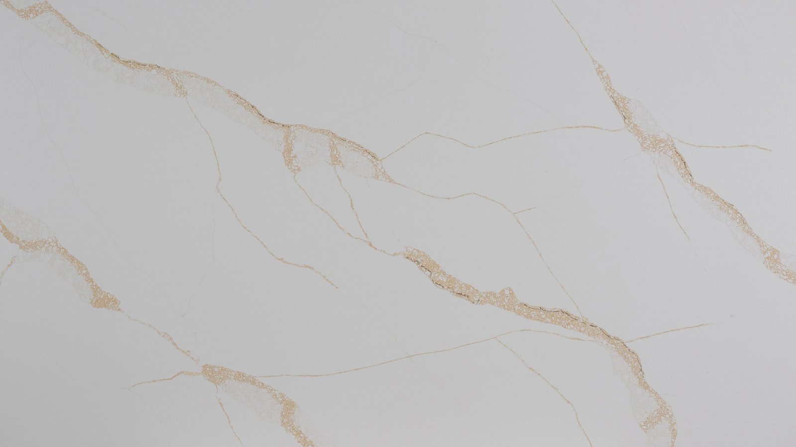 Harbor Mist quartz slab – polished finish